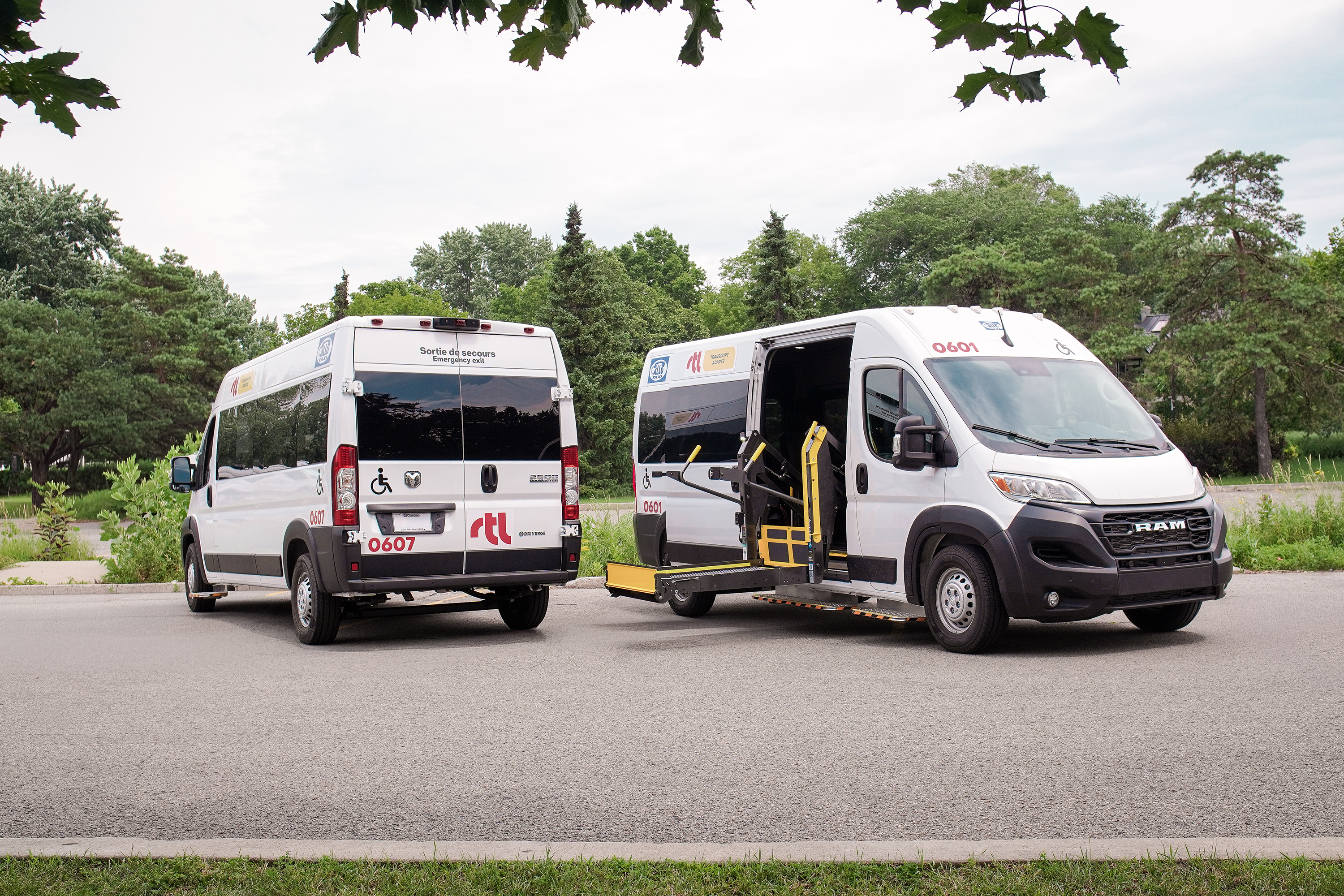 TA - mini-vans 2 nouveaux véhicules du transport adapté